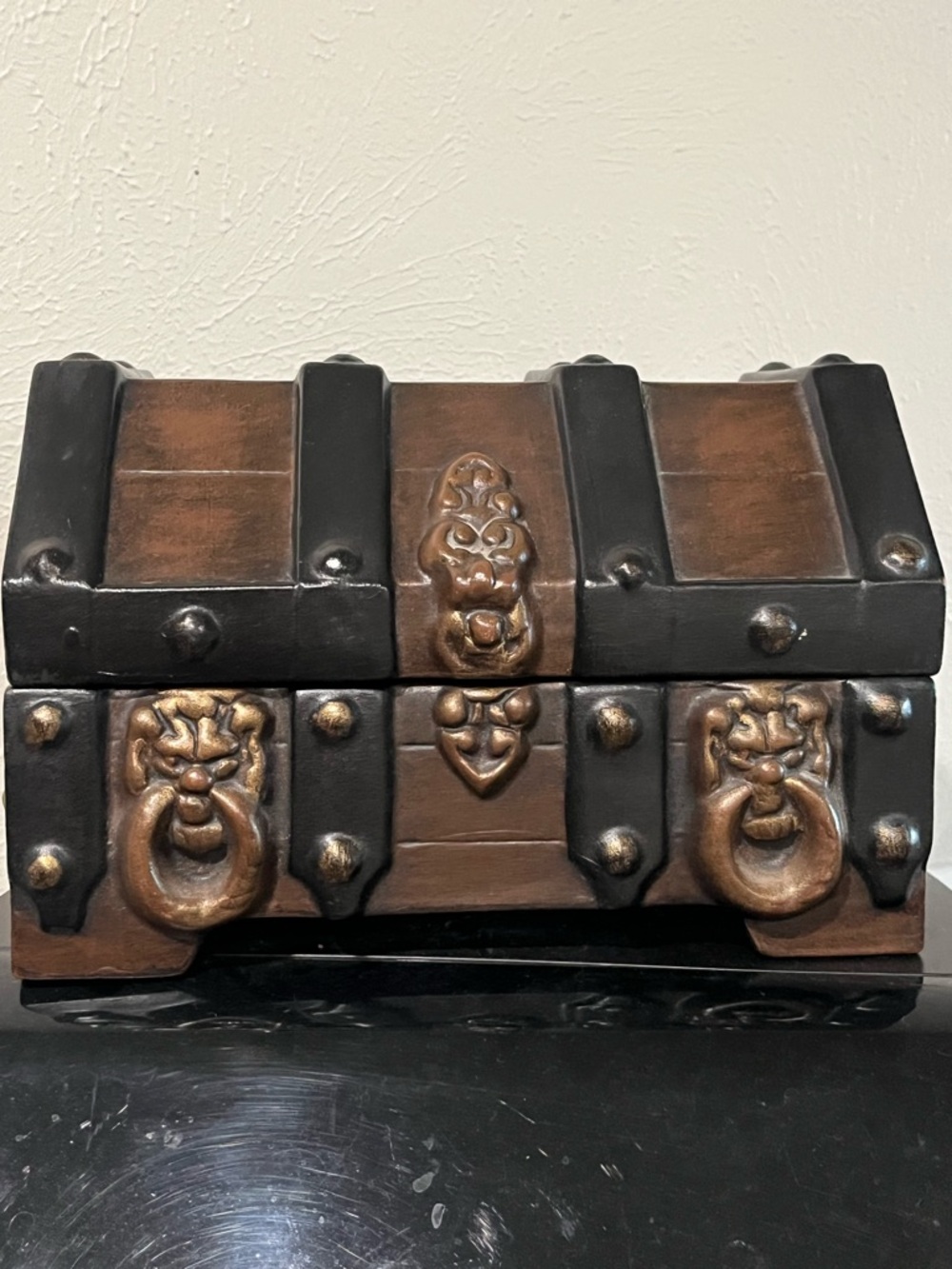 Vintage-Style  Ceramic  Treasure Chest Jewelry Box in Brown and Black